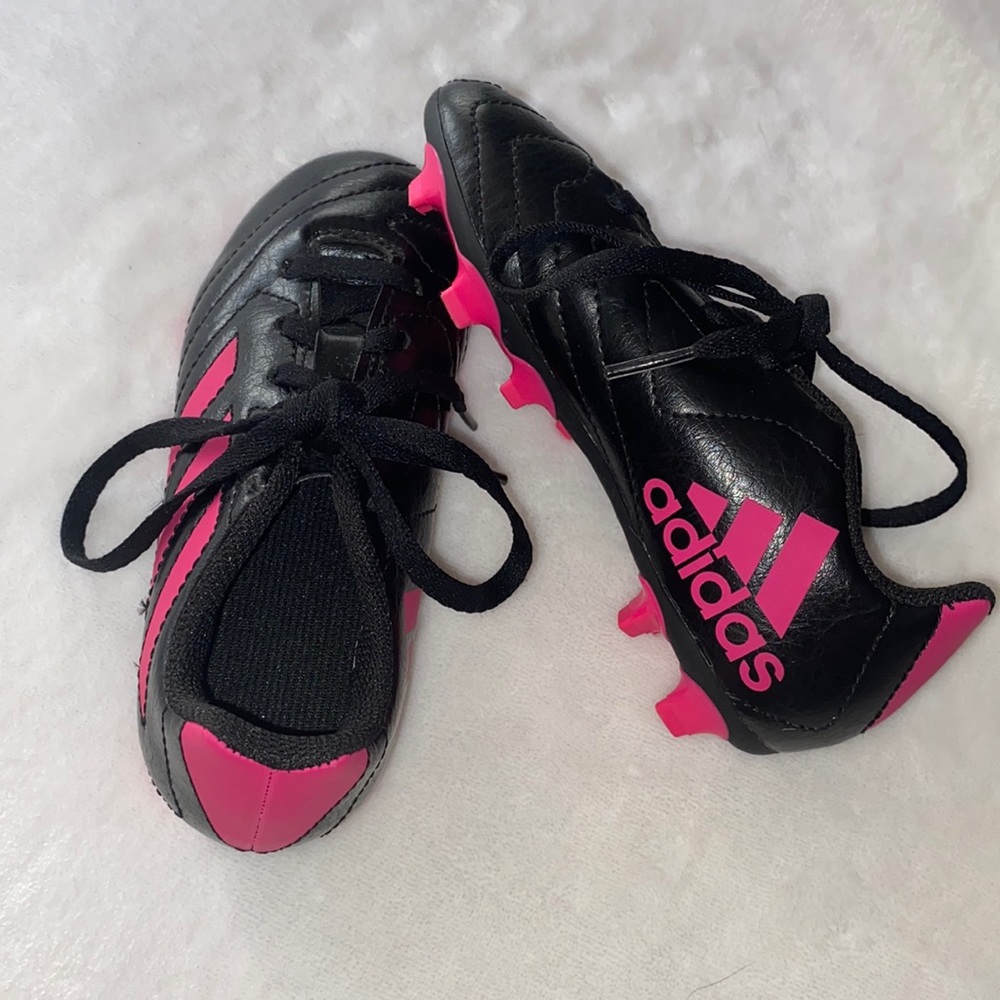 Toddler/Kids Size 11 Adidas Soccer Cleats Black & Pink- Excellent!